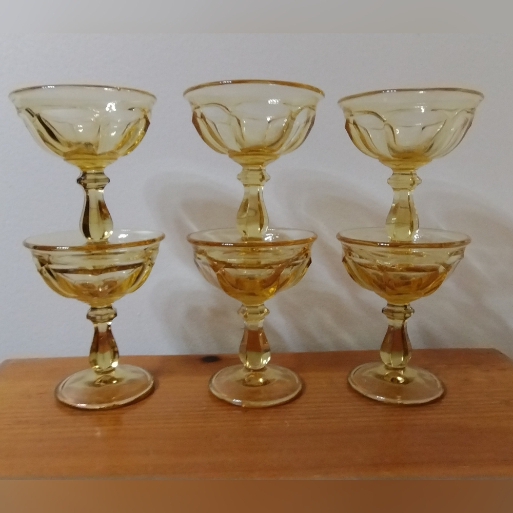 Set of 6 Imperial Glass Old Williamsburg Yellow Champagne/ Sherbet Glasses